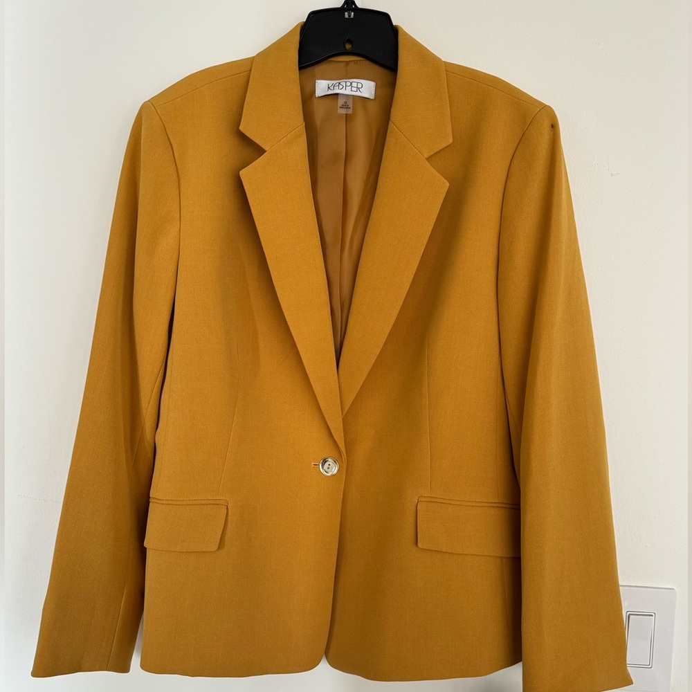 Kasper - elegant women's one-button Blazer, Size 16 (color honeycomb)